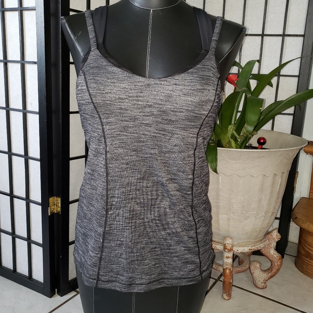 Lululemon top